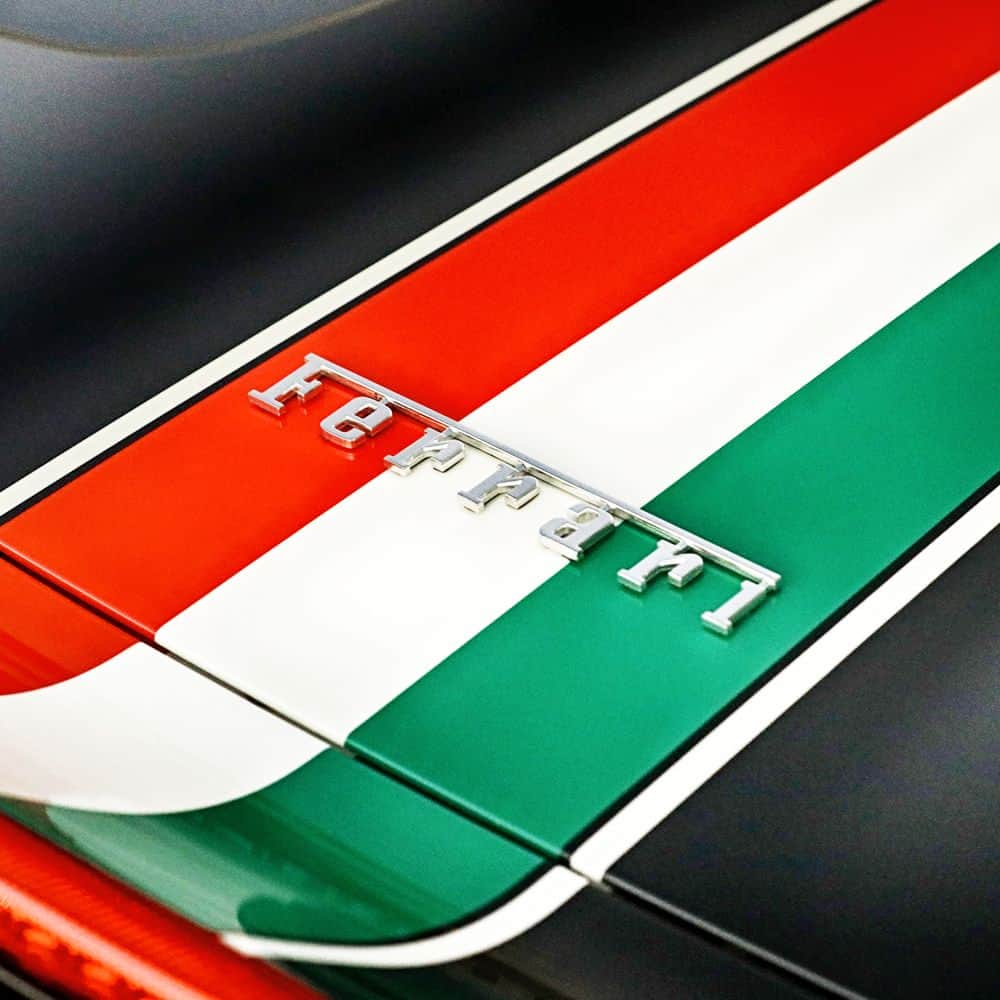 フェラーリさんのインスタグラム写真 - (フェラーリInstagram)「Rooted in Italian excellence, continuous innovation and signature style. #Ferrari #Details #ItalianDesign」4月3日 0時01分 - ferrari
