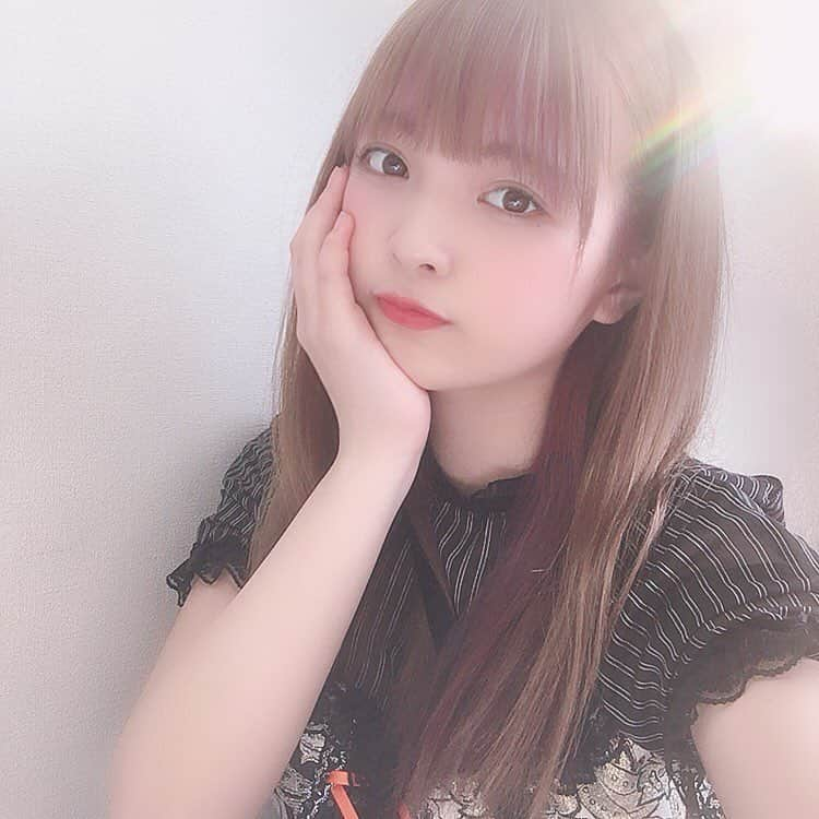 宮瀬ももかさんのインスタグラム写真 - (宮瀬ももかInstagram)「NEW Color ももちゃん🥺🧡 . . . . 今のカラーにしてからの色々なももちゃん集めたよ( *˙˙*)🧡 茶髪に戻すかは分からないけど今の私をもっと好きになってもらえるように、頭の中ももかでいっぱいの人が沢山増えるようにこれから一生懸命アイドル頑張ります( *´꒳`*)🧡 . . . 私はみやんせの事が大好きでいつも支えてもらってるから私が今度は支えられる人になってもっとみやんせに笑顔と元気を沢山与えられたらなっておもってるよ(*´ｰ｀) . . これからも、ももかを好きでいてね🥺 この先もみやんせが沢山増えて幸せになれますように😌🧡 #CLIPCLIP  #宮瀬ももか #みやんせ #アイドル #newcolor」4月3日 0時10分 - m1y_mm