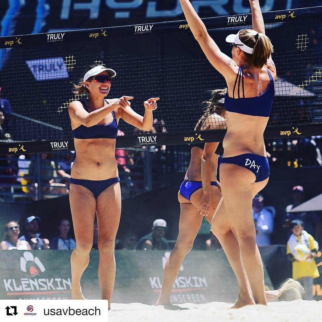 USA Volleyballさんのインスタグラム写真 - (USA VolleyballInstagram)「#TakeoverTuesday with @betsiflint! She’ll be doing some fun stuff and taking us behind the scenes for a day in her life! ✌️ Follow along 👉 @usavbeach! - - - #Repost @usavbeach with @get_repost #volleyball #beachvolleyball」4月3日 0時16分 - usavolleyball