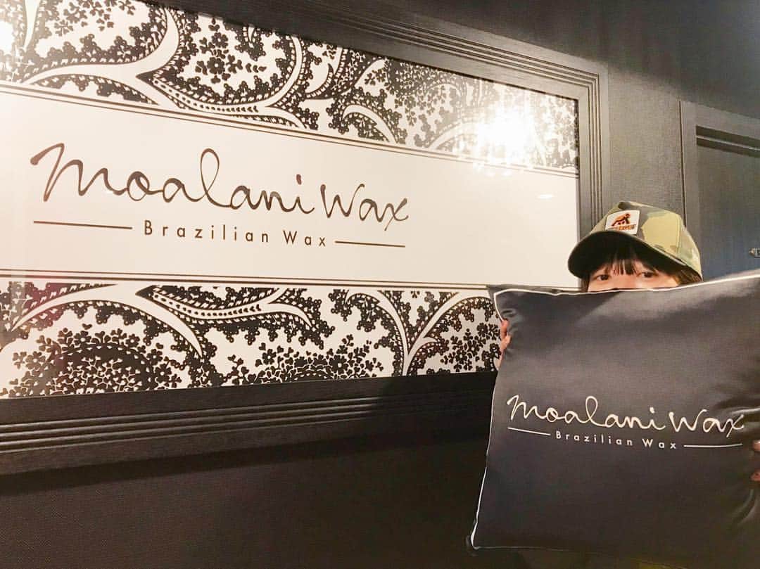 ぱいぱいでか美のインスタグラム：「フラゲ日でリリイベも始まるので またやって参りましたMoalani Wax！ ꙳ #moalaniwax #ブラジリアンワックス #脱毛 #原宿 ꙳ なんか気合い入れたいときはよし体綺麗にするか！って気持ちにいつも以上になる。笑 しかも4/7はソフマップもあるし！ Moalaniさんいつもすごく綺麗にしてくれるし 楽しくお話してくれるし あっという間に気づいたらピカピカでびっくりする。笑 なんかまた寒くなったけど土日からはようやく暖かくなるみたいなので いろいろ気になる方はブラジリアンワックスおすすめですよ〜 . 大恋愛体質、日付越えていよいよリリース日です！ で、フラゲ日だったのでリリイベスタートしました！ 上にも書いたけどソフマップでのリリイベとか特別感あるのもあるし ミニライブ系は大体観覧無料だから どこかで会いに来てくれたら嬉しいな。 詳しいことはハイライトの「CDが出ます！」に書いてるからみてみてね。 美意識高めにリリイベ突っ走っていきますー！」