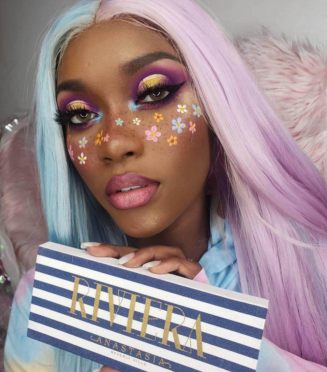 Anastasia Beverly Hillsさんのインスタグラム写真 - (Anastasia Beverly HillsInstagram)「Riviera 🛳 Palette @flawless_by_tenisha  #abhriviera」4月3日 0時48分 - anastasiabeverlyhills