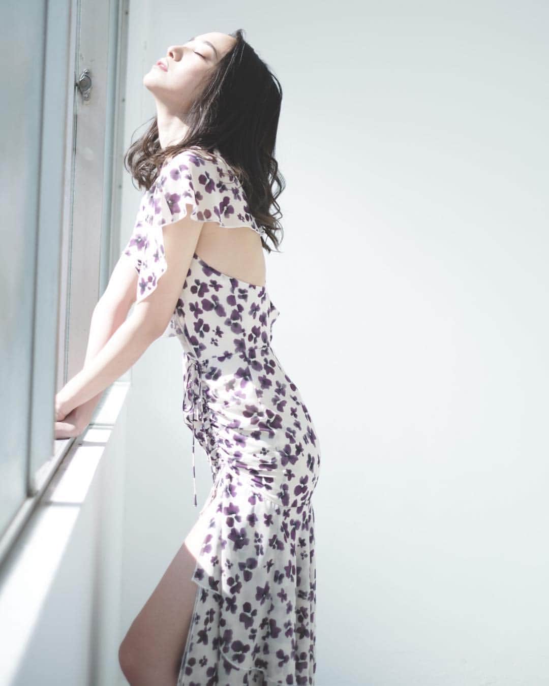 藤本奈月さんのインスタグラム写真 - (藤本奈月Instagram)「講談社 FRIDAYデジタル めざまし美女図鑑 先日東京で撮影しました。 今回も素敵なお写真。嬉しい。 . . . #photo by @yayamax88  #make by 今林まりな #dress by @rosary.moon . ハイライトから是非チェックしてね！ . . . #photoby #yayamax #雑誌 #フライデー#japanese #japanesegirl #photography #photogenic #portrait #girl #屋山和樹 #モデル募集 #88目線 #ポートレート #写真好き #撮影日和 #web写真集 #ばりかわ #フライデーデジタル #連載#モデル#下着#グラビア #藤本奈月#ランジェリー#グラビア撮影」4月3日 0時44分 - natsuki_n2k
