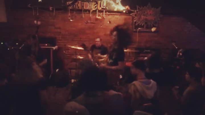のインスタグラム：「This video from live stream at JJ’s Bohemia in Chattanooga TN last Saturday! We have 2 gigs in Athens and 1 gig in Birmingham this week!! Thu 4/4  @ World Famous in Athens, GA Fri 4/5 @ Flicker in Athens, GA Sat 4/6 @ The Nick Rocks in Birmingham, AL  Come on! Come on!! Come on!!! . . #musicvideo #livestream #pinkydoodlepoodle  #pdp  #ustour2019  #highenergyrocknroll  #livemusic #rockmusic #rock #rockband  #japanese  #ustour #livetour  #tourlife #musicianlife #musician #gibsonguitars #gibsonbass #gibson #eb3 #lespaul #marshallamps #vintage #femalebassist #femalevocalist #アメリカ  #音楽」
