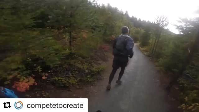 コートニー・トンプソンのインスタグラム：「#Repost @competetocreate with @get_repost ・・・ 35 miles. 10,000 feet in elevation gain. 9.5 hours of pushing through. “Limits were tested, pain was felt, but overall I left with an incredible feeling of connection and community. I felt more in touch with myself and others simultaneously than I ever had before - and it was incredible. I learned an even deeper level of presence and am able to approach each moment with opportunistic joy, and celebrate wins in a more profound way.” To read more of Courtney’s  story running a 35-mile ultra marathon in Whistler, Canada last year check out the blog post link in our bio. You can also find the full video on our website.」