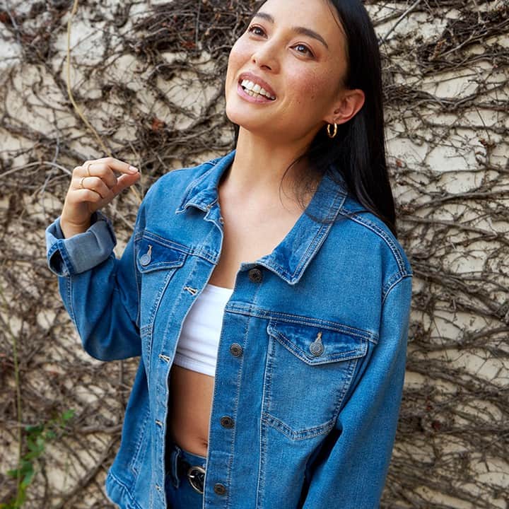 Wal-Mart Stores, Incさんのインスタグラム写真 - (Wal-Mart Stores, IncInstagram)「@sosupersam doubles up on denim. There’s nothing more classic and versatile than wearing true blues x2. #WeDressAmerica #WalmartFashion」4月3日 1時25分 - walmart