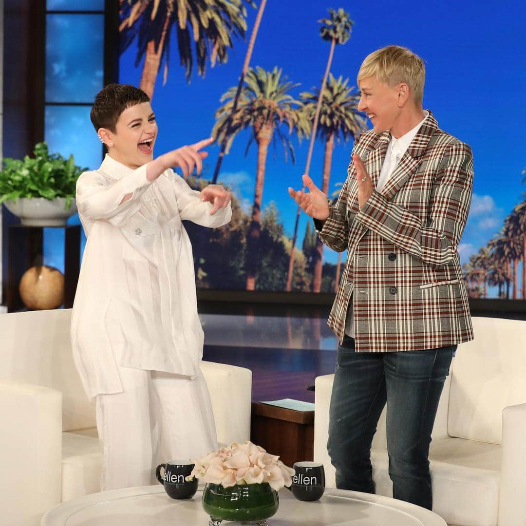 ジョーイ・キングさんのインスタグラム写真 - (ジョーイ・キングInstagram)「I CANNOT BELIEVE THIS ACTUALLY HAPPENED!!!!!! THIS IS A DREAM COME TRUE, WATCH @theellenshow TODAY!!!!!!!」4月3日 1時44分 - joeyking