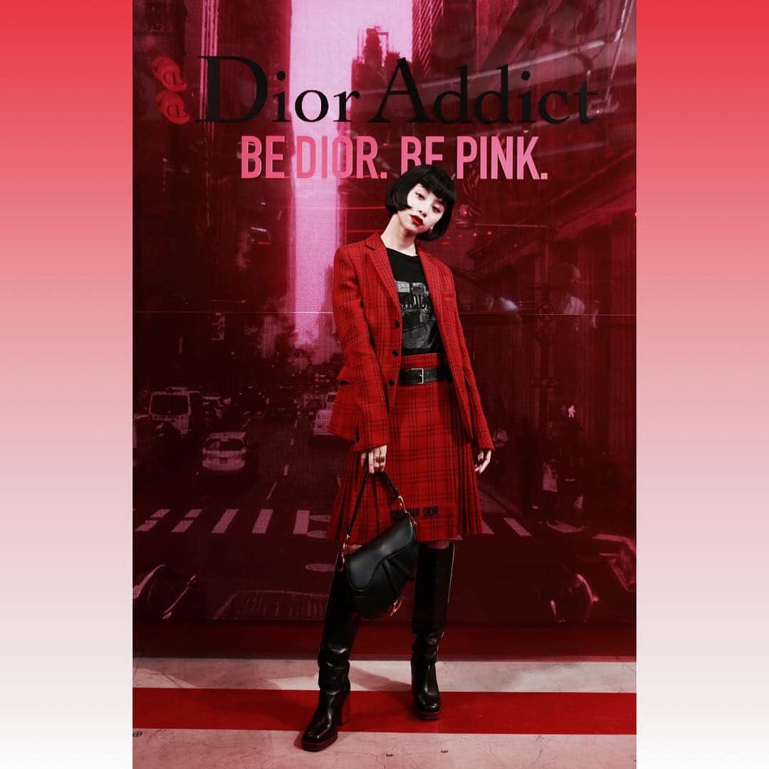 のインスタグラム：「Thank you always 😊❤️💄met a lots of old friends and made some lovely new friends  I had so much fun tonight with @diormakeup #Dior  #dioraddict」