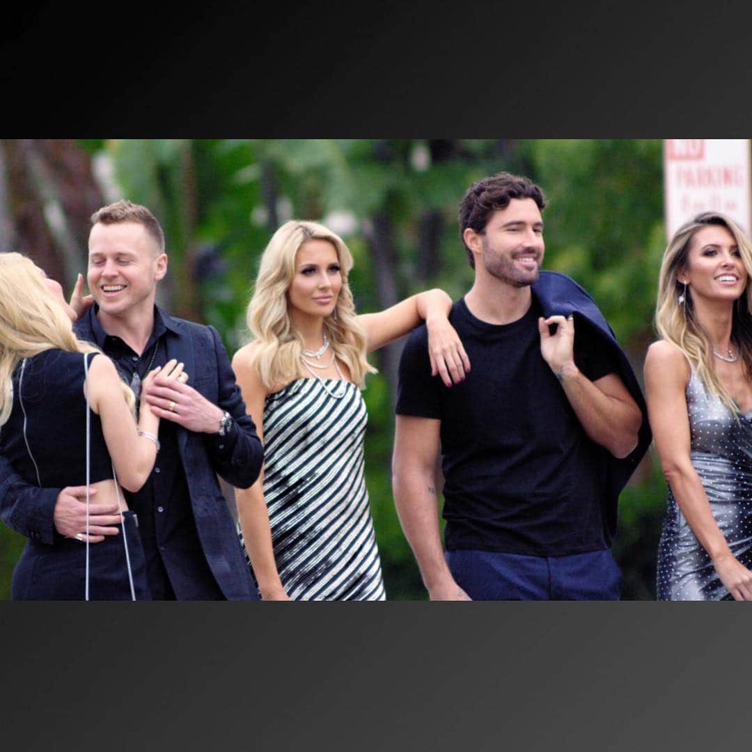 ステファニー・プラットのインスタグラム：「Breaking news!!! The rest was Unwritten…until now! @TheHills: New Beginnings premieres Monday, June 24 on MTV. Let’s do this! #TheHills YASSSSS!!!!」