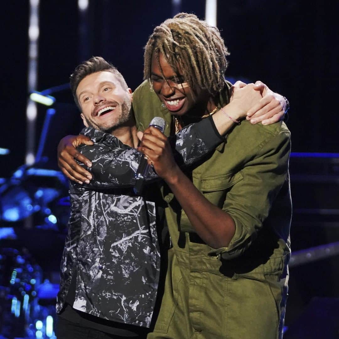American Idolさんのインスタグラム写真 - (American IdolInstagram)「This sparks so much joy 🤗 #AmericanIdol」4月3日 3時03分 - americanidol