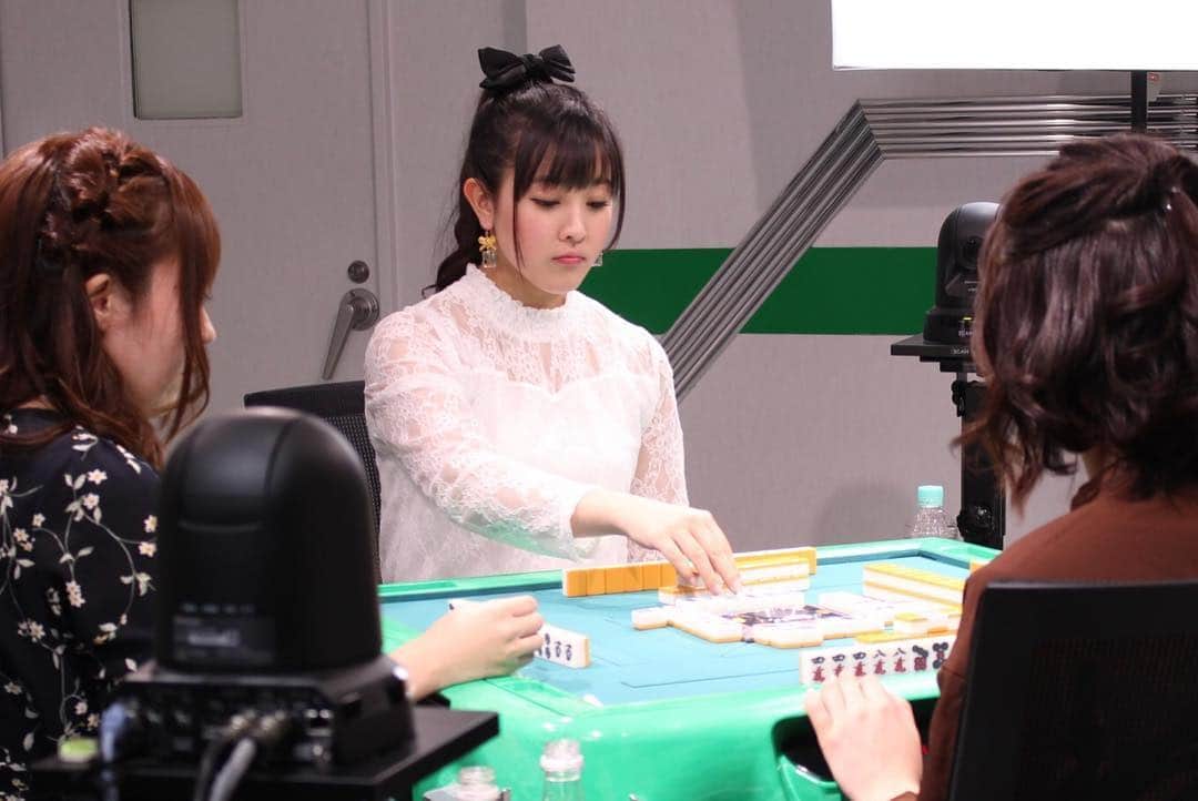 山本ひかるさんのインスタグラム写真 - (山本ひかるInstagram)「シンデレラリーグ準決勝、勝ちました( ˊ•̥ ̯ •̥`)❤️ 4/9の決勝に出場します🤩💕 4/9もAbemaTVで無料でみれるので、麻雀わからない方も、なんだかわかんないけど応援するわ！って感じでみてください💓w #mahjong #麻雀#麻雀女子#abematv」4月3日 14時04分 - hikaru0228yamamoto