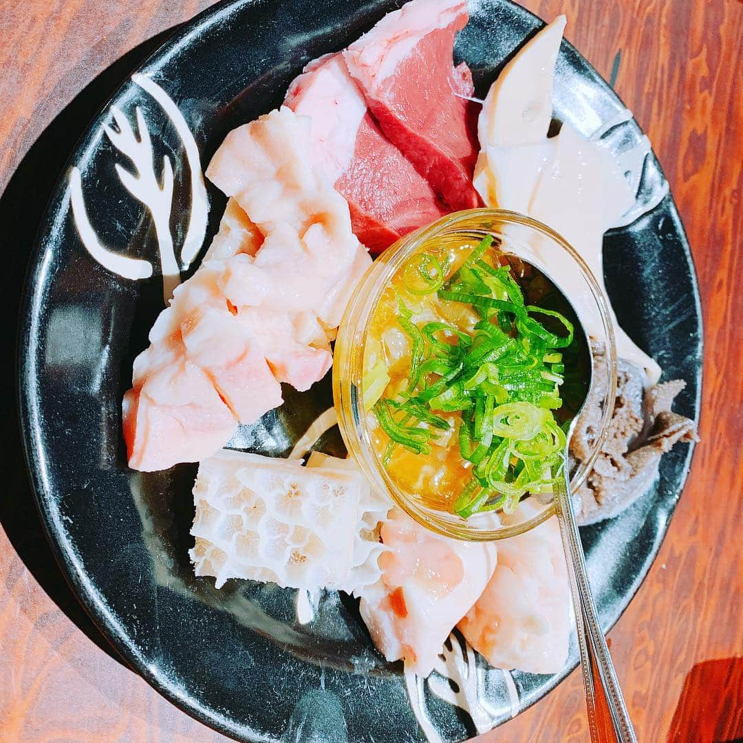 HIROさんのインスタグラム写真 - (HIROInstagram)「焼肉(o^^o)焼肉(o^^o)美味い店〜〜(^O^) 情報は私の食べログに٩( ᐛ )و #焼肉 #食べログ #和歌山 #きりく #美味い」4月3日 13時56分 - hiro19770420