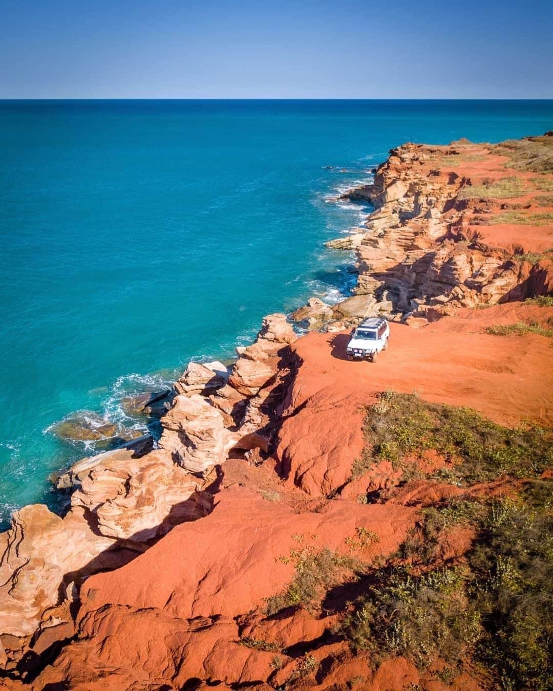 Australiaさんのインスタグラム写真 - (AustraliaInstagram)「When you can see nothing but red dirt, blue water and a 4WD, you know you’re definitely in @thekimberleyaustralia! @joncorpus.photography said that #camping is fairly easy in @visitbroome with so many picturesque spots to choose from, and we can totally see what he means after checking out this stunning shot. Whether you want to park your ride and settle in at one of the @racparksandresorts or @discoveryparks, or hunt down open-air campsites, it really is an enjoyable way to experience this part of @westernaustralia. So gather your mates and start your engine for an @australiasnorthwest road trip 👏  #seeaustralia #justanotherdayinwa #australiasnorthwest #Broome #naturephotography #travel」4月3日 14時00分 - australia