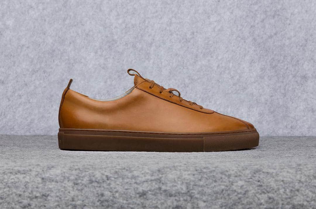 のインスタグラム：「Tonal Sneakers, new to the Sneaker 1 collection.⁣⠀ ⁣⠀ Link in bio ⁣⠀ ⁣⠀ ⁣⠀ ⁣⠀ #grenson #menswear #grensonshoes #grensonbrogues #mensfashion #mensstyle #thegoodshoe #sneaker1 #grensonsneakers #sneakers  #broguesneaker  #sneakerhead #kickstagram #nicekicks #sneakerholics #hypebeast #sneakerfreaker #wdywt #sneakernews #sneakersmag」