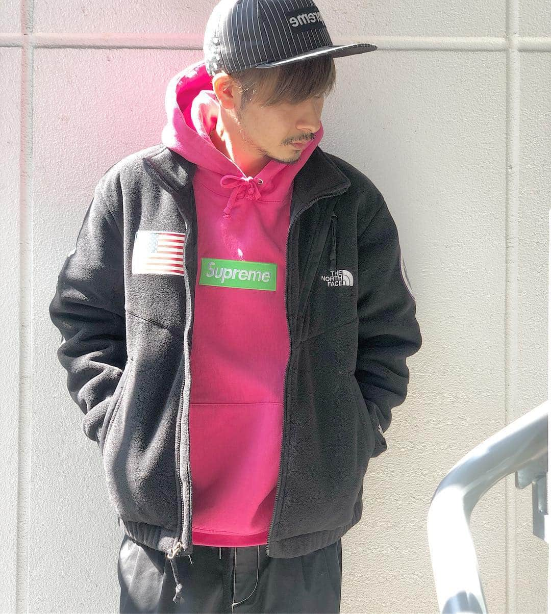 加代憲康さんのインスタグラム写真 - (加代憲康Instagram)「supreme box💖💚 supreme TNF🖤 昨日のお客様の影響で どーしても欲しくなってきた🥺 でも我慢するしかないかぁ🥺 4月もご予約パンパンありがとうございます😊ご予約はお早めに✨お願いします 新人3人も仲間に入ったので 毎日が土日みたいにさらに忙しくなった😆本当にいつもありがとうございます🤩 #tabook#タブーケイ#名古屋#YouTube#ブログ #supreme#supremeny #thenorthface #thenorthface  #supremenewyork #supremeboxlogo #supremejapan #louisvuitton #supremelv#シュプリーム #ガイダンス#中日美容#中日#中美#美容学生#美容師 #就職ガイダンス#commedesgarcons#三代目#臣くん #登坂広臣 #3jsb #EXILE#yohjiyamamoto#gu#NAOTO」4月3日 12時33分 - kasshi_cleto