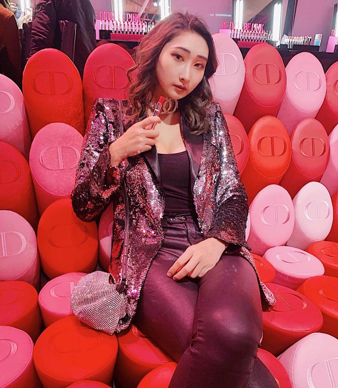 のインスタグラム：「💖DIOR ADDICT CITY LAUNCH NIGHT💖﻿ ﻿ Hotel koeがDior worldに、、🌈💕！﻿ Diorの新作リップはどの色も塗り心地抜群で素敵でした💄💎﻿ ﻿ ﻿ どこよりも早く試せるイベントは今日から7日まで開催されてるよ🌹﻿ タッチアップもできるしみんな絶対いくべし😘！﻿ ﻿ ﻿ ﻿ #ディオールステラーシャイン﻿ #DIORADDICT #BEDIORBEPINK﻿ @diormakeup @dior」