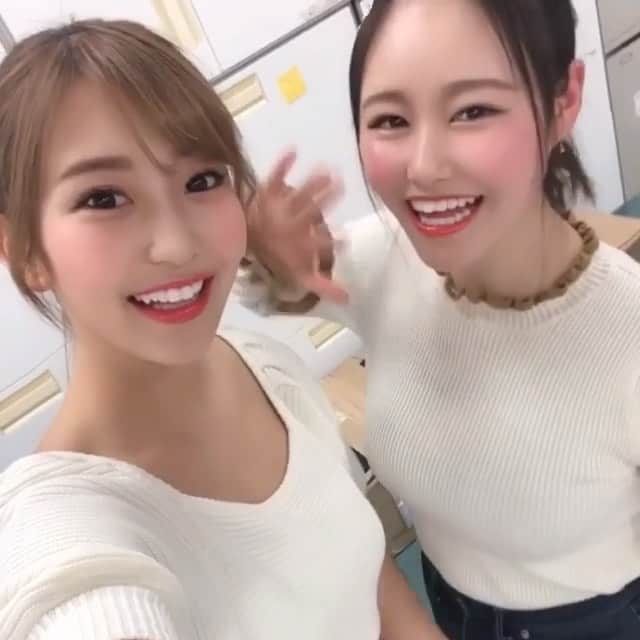 東坂みゆのインスタグラム：「ニコニコ生放送🌟酔いどれ女子会 昨日も楽しかったあー❤️❤️ 先輩方に会える時間が幸せ。  #Repost @coco_coco000 with @get_repost ・・・ . 【酔いどれ女子会】 公開生放送でした♡ 皆ありがとうね！ 可愛い可愛い後輩みゆちゃん♡ いつも構ってくれてありがとう♡ @miyu_0519_」