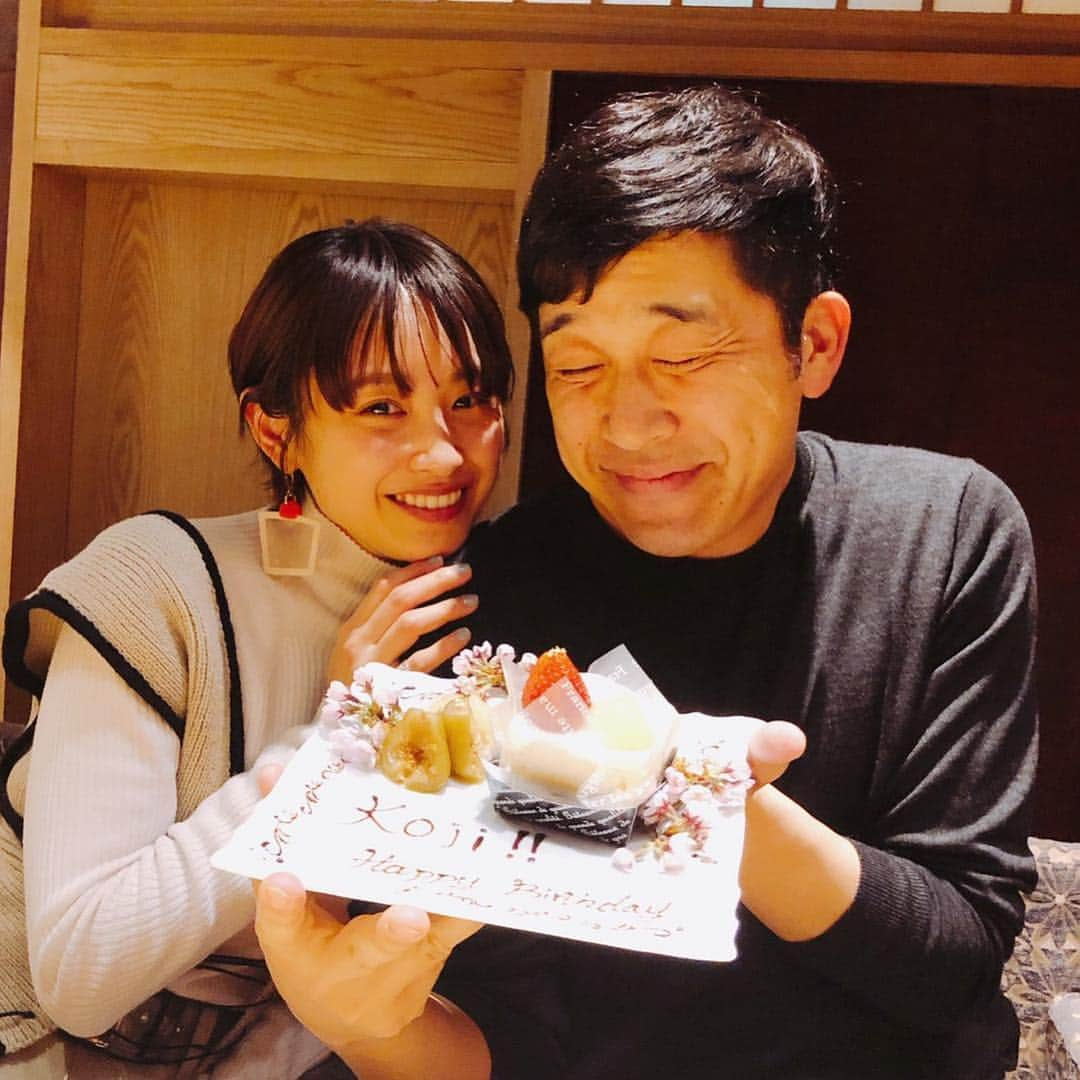 あべこうじさんのインスタグラム写真 - (あべこうじInstagram)「ㅤㅤㅤㅤㅤㅤㅤㅤㅤㅤㅤㅤㅤ お誕生日のお祝い🎂 ありがとうございます😊 感謝 ㅤㅤㅤㅤㅤㅤㅤㅤㅤㅤㅤㅤㅤ #あべこうじ #ちゃん愛 #ハッピィ #アテネ #remedy #誕生日 #感謝 #明るい #96パーセント」4月3日 13時21分 - abe_happy