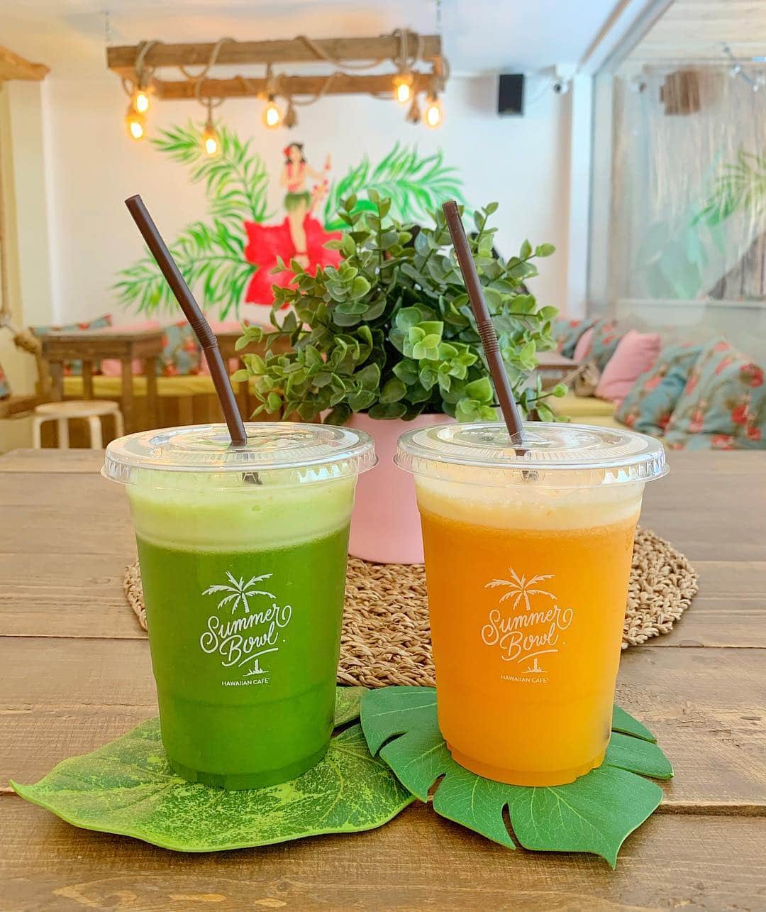 のインスタグラム：「🍹🧡✨ . . . #มิมุ #ไม่ใช่มุมิ #คนญี่ปุ่น #กาแฟ #ร้านน่ารัก #Mimu  #summerbowl #bangkoklife #bangkok #thailand #trip #sightseeing  #バンコク #バンコク生活 #海外在住 #タイ旅行 #レストラン #タイ #カフェ #カフェ巡り」
