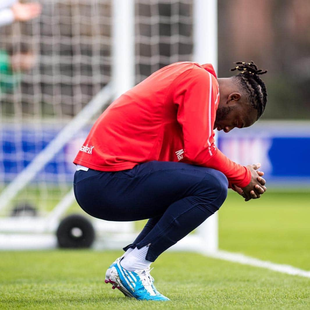 ミシー・バチュアイさんのインスタグラム写真 - (ミシー・バチュアイInstagram)「Focused #ontothenext @cpfc」4月3日 5時05分 - mbatshuayi