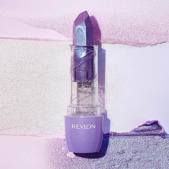 Revlonさんのインスタグラム写真 - (RevlonInstagram)「The gemstone-shaped 💎 bullet glides onto lips with a smooth finish, and the light-reflecting formula wears well with any aura. Crystal Lipstick — available in 3 iridescent shades. 💿  #Revlon #CrystalAura #lipstick」4月3日 6時17分 - revlon
