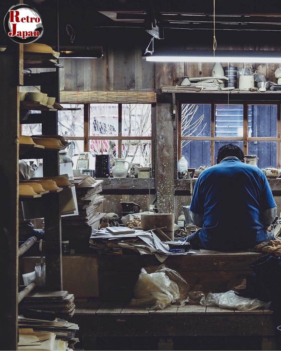 レトロジャパン(retro_japan_) のインスタグラム：「. ✿ Featured artist of the day! ✿ ✨ @streetphoto_yuya ✨ . Congratulations!! 素敵なお写真へのタグ付けありがとうございます！ ________________________________________ . ✾ 懐かしくて新しいがここにある ✾ . @retro_japan_ では日本文化や四季を感じるお写真、ノスタルジックなお写真をお待ちしています。  忙しい毎日に、少しでもホッと出来る時間を皆さんと共有出来たら嬉しく思います。 . Follow : @retro_japan_ Valid tag : #retro_japan_ ↑最後の_ お忘れなく . Feature Selected by: @madrigal___emi . Special thanks✾_______________________  #far_eastphotography #icu_japan #loves_nippon ________________________________________ . #rtr_jpn_streetphoto_yuya .」