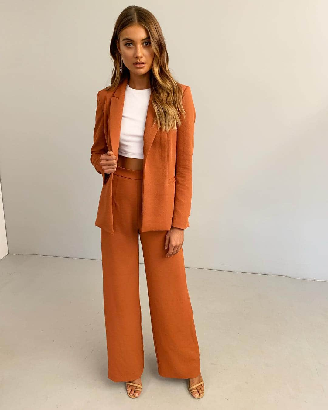 KOOKAI さんのインスタグラム写真 - (KOOKAI Instagram)「The Tuxedo Jacket & Willow Pants have just landed in boutiques and online, styled with the Sportif Crop Top. Tap to shop the look •• #kookai」4月3日 7時08分 - kookai_australia