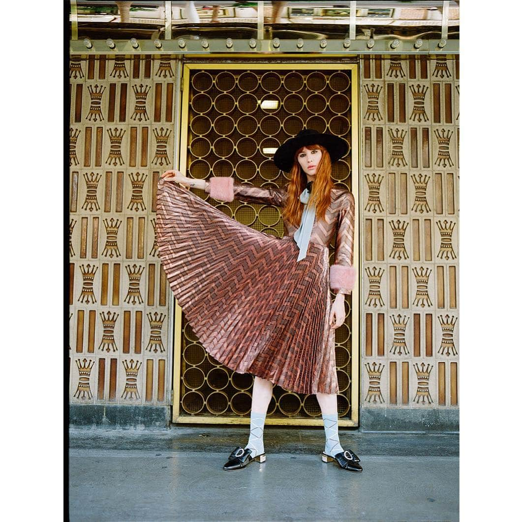 Faith Picozziさんのインスタグラム写真 - (Faith PicozziInstagram)「New editorial 6️⃣ Out now for @contributormagazine 💖 @jesseherzog @faithpicozzicreative @faithpicozzi #film #120film #mediumformat #gucci #alessandromichele #fashion #style #editorial #redhead #model」4月3日 7時22分 - faithpicozzi