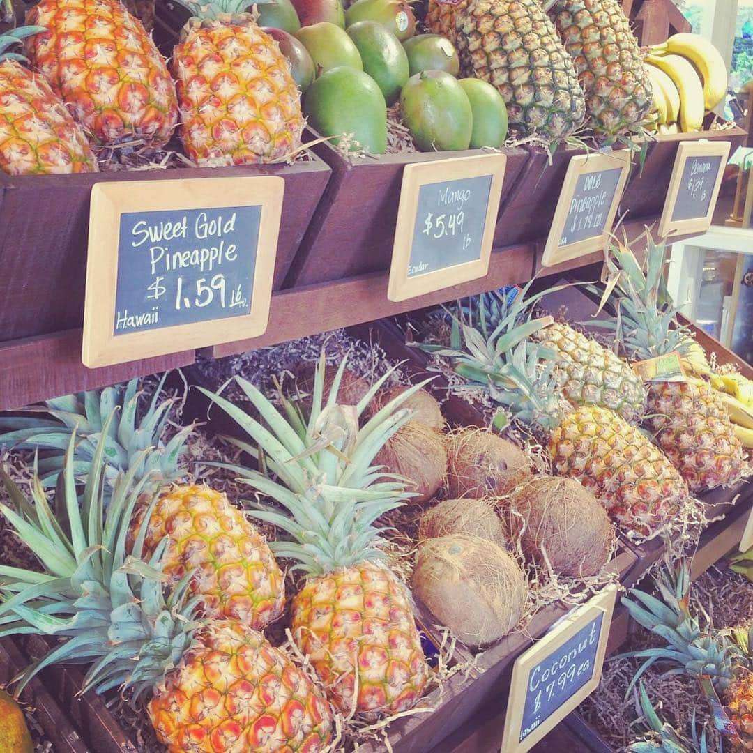 のインスタグラム：「🌈good morning できる事なら毎朝fruitsをたべたい♪ 写真はhawaiiの思い出🍍🌴✨」