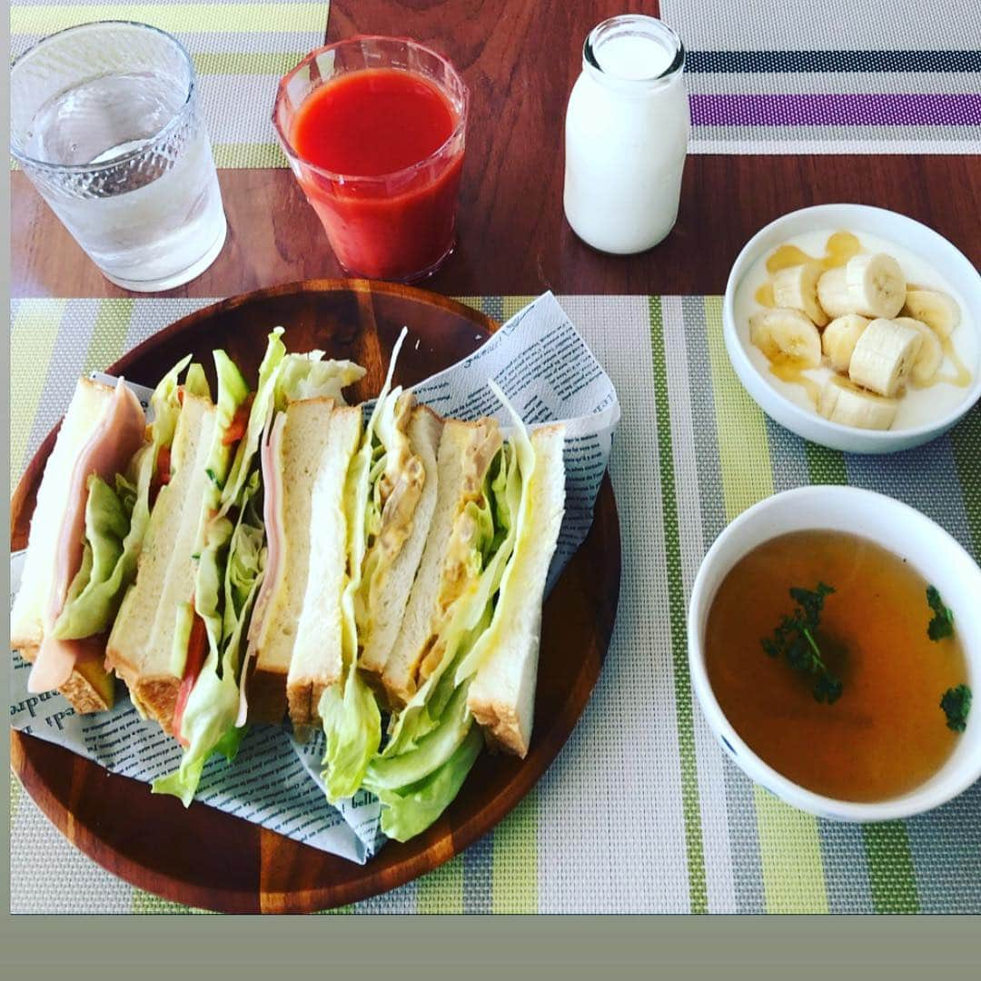 金村義明さんのインスタグラム写真 - (金村義明Instagram)「#朝帰りからの朝飯#のがみの食パンサンドイッチ#牛乳#オオカミの桃#水曜日#プロ野球ニュース#担当ゲーム#巨人阪神戦」4月3日 9時21分 - yoshiaki_kanemura