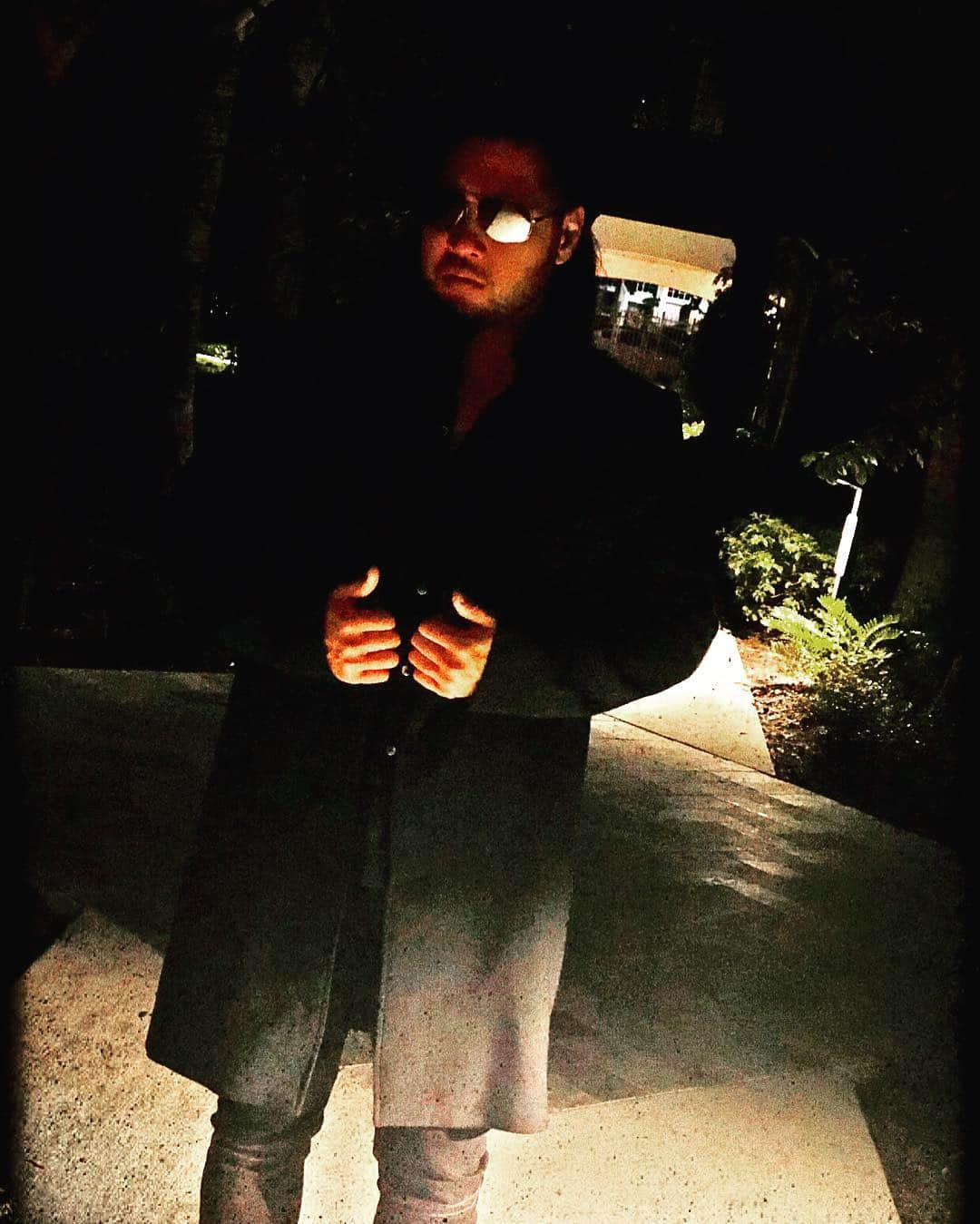 EVILさんのインスタグラム写真 - (EVILInstagram)「Somewhere in the world... #evil  #everythingisevil  #kingofdarkness」4月3日 9時39分 - kingofdarkness_evil