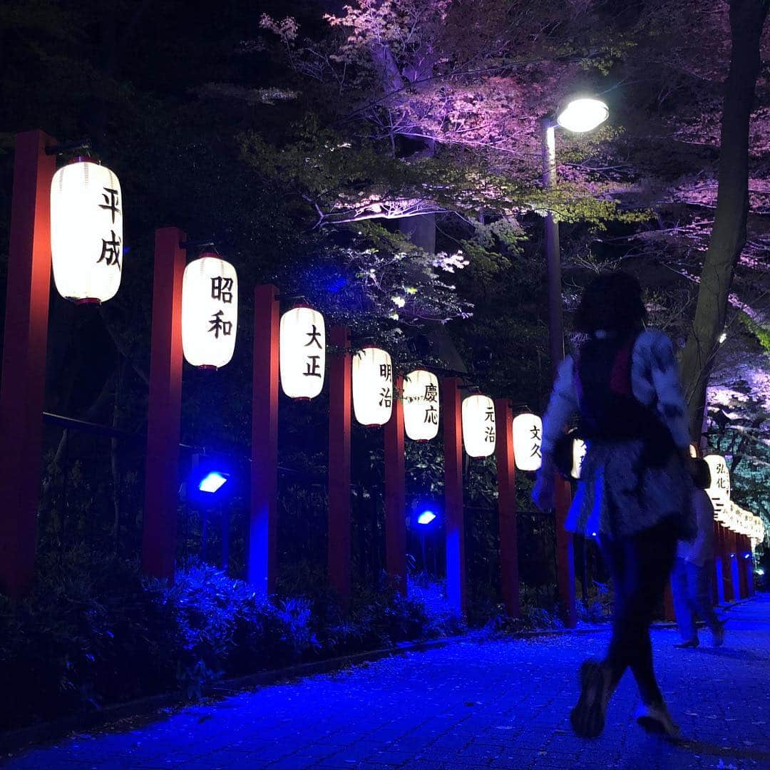 run+さんのインスタグラム写真 - (run+Instagram)「#桜 #こいのぼり #新元号 と季節の楽しみ満載の #帰宅ラン ・ 東京タワーにかかる桜が美しく何度でもうっとり🗼✨ 途中 #お花見 に立ち寄ったり🌸 東京タワーの足元に早くも泳ぐこいのぼり🎏 #新元号 が輝く #令和 の灯り🏮 そして、時を駆けて見ましたw 目黒川の桜は川に反射する桜やライトアップが好き♡ 今年の中目黒は例年にないくらいの混雑で写真を撮るのも歩くことすら大変な混雑だったけど、 五反田近辺は同じ目黒川とは思えないほど空いてて快適♪ ・ #帰宅RUN #通勤ラン #帰宅ランニング #都会のオアシス #走れるって幸せ #帰宅ランの楽しみ #ランニング #ジョギング #RUN ・ #ガーミン #GARMIN #garmin #ガーミン645Music #ナイキプラス #nikeplus #nikerunning ・ #ランニング女子 #ハシリマスタグラム #走るひと #ランニケーション #ゆるラン #街ラン #街RUN ・ #東京タワー #東京タワーのある景色」4月3日 10時31分 - runplus