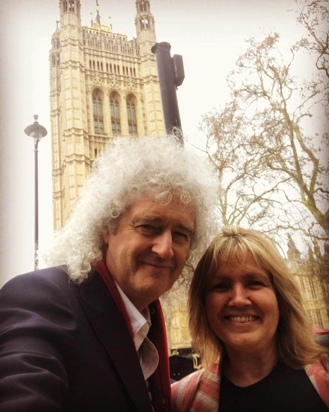 ブライアン・メイさんのインスタグラム写真 - (ブライアン・メイInstagram)「Within reach of Parliament.  Anne Brummer and me today, meeting in the House of Lords with one of the world’s greatest experts on bovine TB. Inching ever closer to the day when the badger cull will be abandoned forever.  It’s a long slog, but it will be a great day not just for British Wild Animals but also for Britain’s cattle, and - for the Farmers too.  The great news is that many farmers are now believers. The Truth will out. #tbfree - Bri」4月3日 10時45分 - brianmayforreal