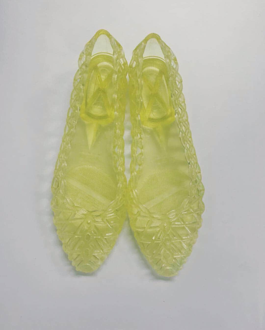 mysticさんのインスタグラム写真 - (mysticInstagram)「［ pick up item ］﻿ ﻿ ﻿ 〈 Maruryo Health 〉﻿ クリアメッシュシューズ ¥2,800+tax﻿ yellow / crystal﻿ ﻿ ﻿ ﻿ トキメキサンダル入荷してます✳︎﻿ 数量に限りがあるのでお早めに♡﻿ ﻿ ﻿ ﻿ ﻿ ﻿ #MaruryoHealth ﻿﻿ #ミスティック﻿ #mystic__select﻿﻿ #mystic_mystyle ﻿﻿ #sandal#shoes ﻿﻿ #ビニールサンダル﻿﻿ #ラバーサンダル﻿﻿ #クリアサンダル﻿」4月3日 11時33分 - mystic_pr