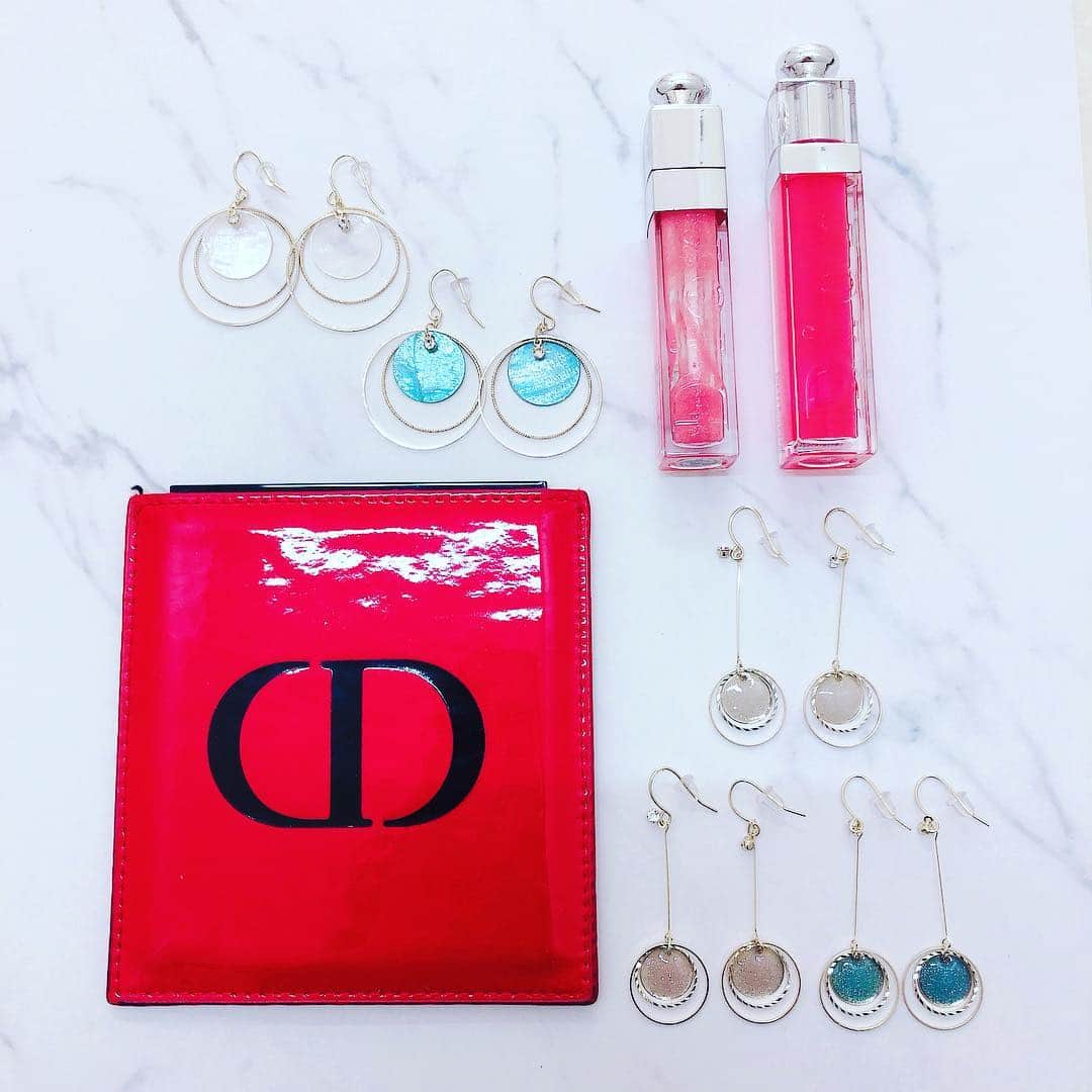 3COINS lN LUMINEさんのインスタグラム写真 - (3COINS lN LUMINEInstagram)「新商品！  本日新商品のアクセサリーが多数入荷しております✨  ピアス各種 ￥300＋tax  写真1枚目の右下のピアス以外はイヤリングタイプもご用意があります👍🏻 #3coins  #スリーコインズ  #スリコ #ルミネ大宮 #新商品 #アクセサリー #ピアス #イヤリング #春コーデ」4月3日 11時54分 - 3coins.in.lumine