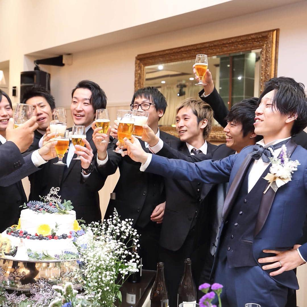 ティアラガーデンズ伊勢崎さんのインスタグラム写真 - (ティアラガーデンズ伊勢崎Instagram)「I love beer🍻💕 * ご新婦様の中座後、 1人で寂しい？？？ * そんな事はございません‼️ * ご新郎様はご友人とたっぷり楽しんでいるのです😆➰🌟 * #結婚 #結婚式 #ウエディング #wedding  #幸せ花嫁 #卒花嫁 #卒花嫁レポ #ティアラ婚レポ #ティアラガーデンズ伊勢崎 #群馬 #伊勢崎 #結婚式場 #結婚式場探し #ブライダルフェア #結婚式準備 #プレ花嫁#全国のプレ花嫁さんと繋がりたい#群馬花嫁#埼玉花嫁 #全国のプレ花嫁さんと繋がりたい」4月3日 12時05分 - tiara_gardens.isesaki