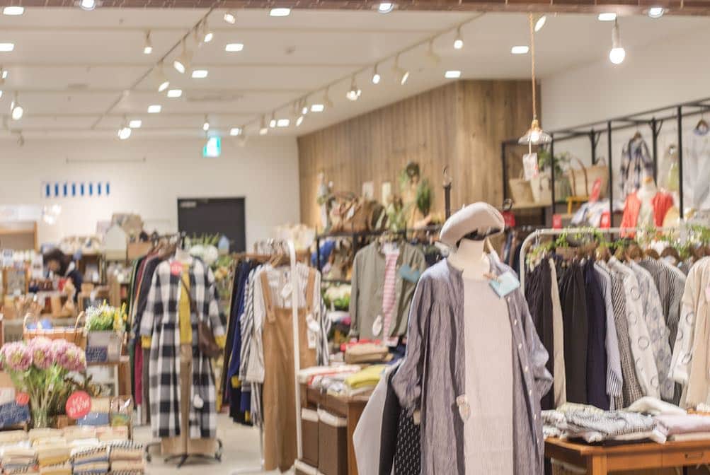 narafamily | ならファミリーさんのインスタグラム写真 - (narafamily | ならファミリーInstagram)「LEAF（3Ｆ）ならファミリー店 . 洋服売場がリニューアル！春物も多数入荷しています♪ また、新生活を彩る素敵な食器も揃っております。 この機会にぜひお立ち寄りくださいませ。 . #ならファミリー #奈良ファミリー #narafamily #narafa #ならファ  #fashion #ファッション #goods #リニューアル #春物 #多数入荷 #食器 #LEAF」4月3日 12時28分 - narafa.jp
