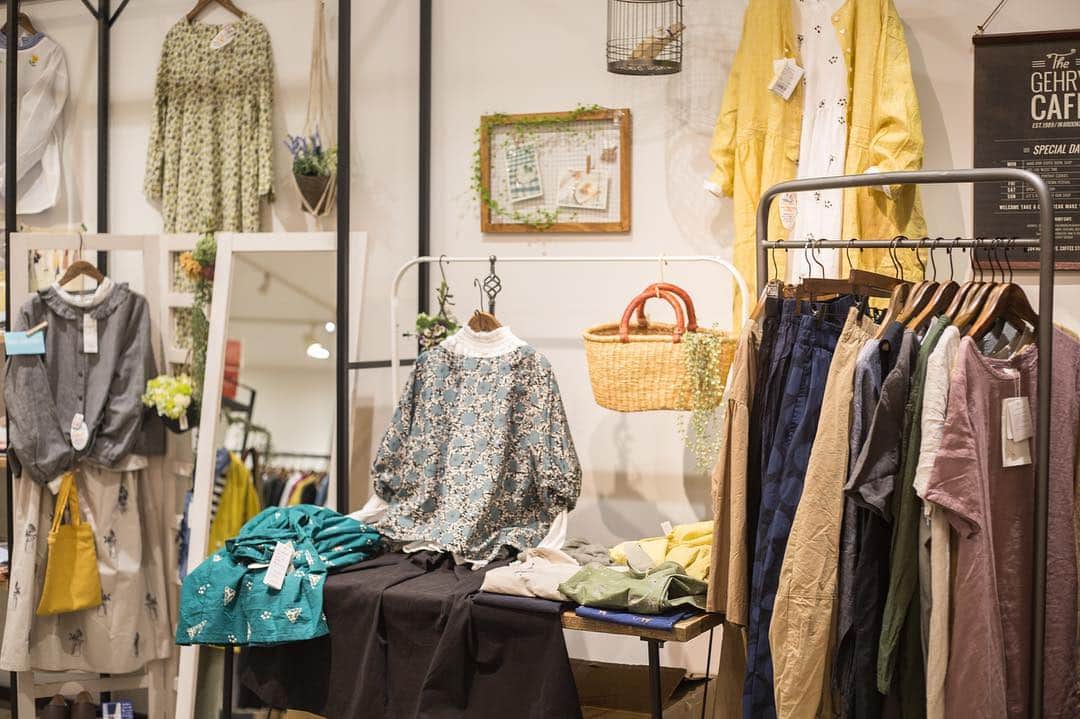 narafamily | ならファミリーさんのインスタグラム写真 - (narafamily | ならファミリーInstagram)「LEAF（3Ｆ）ならファミリー店 . 洋服売場がリニューアル！春物も多数入荷しています♪ また、新生活を彩る素敵な食器も揃っております。 この機会にぜひお立ち寄りくださいませ。 . #ならファミリー #奈良ファミリー #narafamily #narafa #ならファ  #fashion #ファッション #goods #リニューアル #春物 #多数入荷 #食器 #LEAF」4月3日 12時28分 - narafa.jp