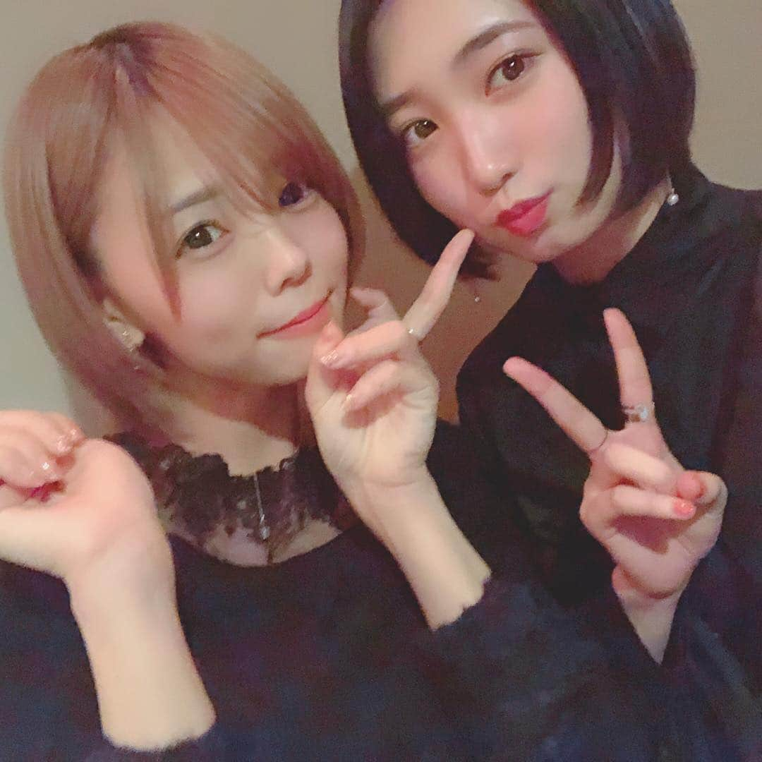 上野優華さんのインスタグラム写真 - (上野優華Instagram)「#まなみのりさ の #みのり さんと！！ 何度もライブした仲間なので初めてご飯一緒に食べたとは思えなかった…そのくらい楽しかったです！！！ #ユッケ寿司 #ロングユッケ寿司 #辛かった #これは映え #飯テロ #ショート女子」4月3日 23時23分 - yuukaueno0205