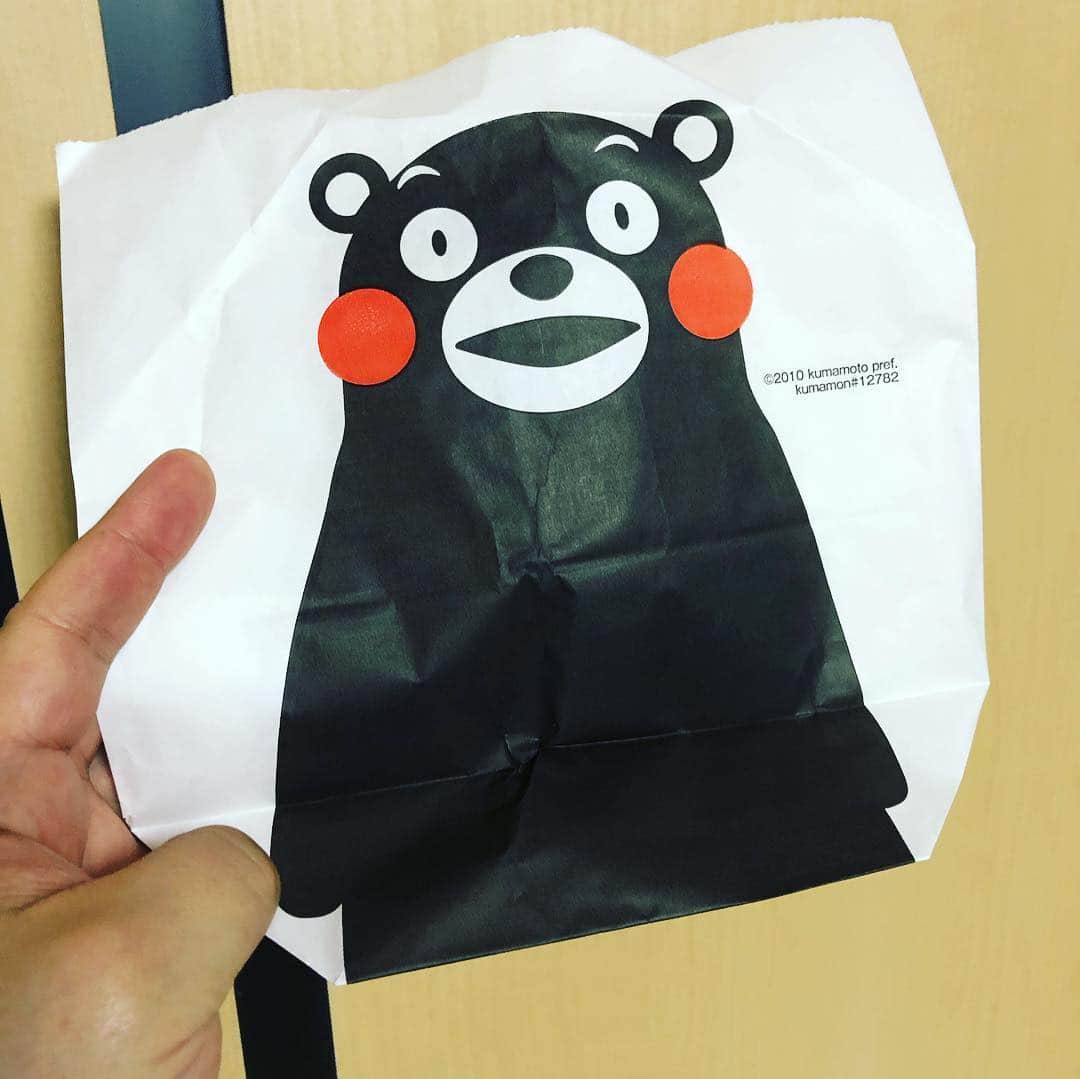 三上市朗さんのインスタグラム写真 - (三上市朗Instagram)「くまモン焼き！袋からして可愛いじゃないか！んで、中身も可愛い。ちょっと焼いたらいい感じに焼けた！ #くまモン」4月3日 23時23分 - captainichirock