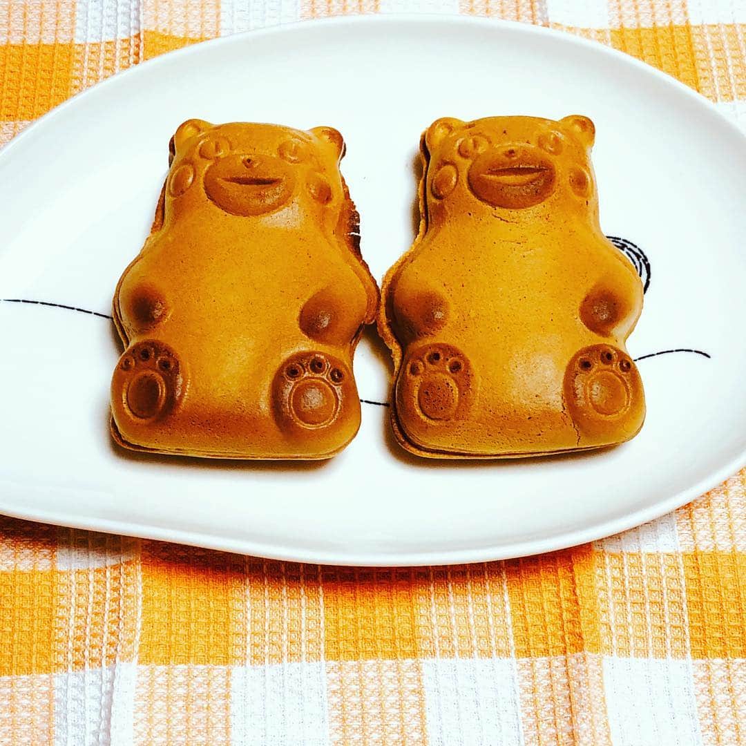 三上市朗さんのインスタグラム写真 - (三上市朗Instagram)「くまモン焼き！袋からして可愛いじゃないか！んで、中身も可愛い。ちょっと焼いたらいい感じに焼けた！ #くまモン」4月3日 23時23分 - captainichirock