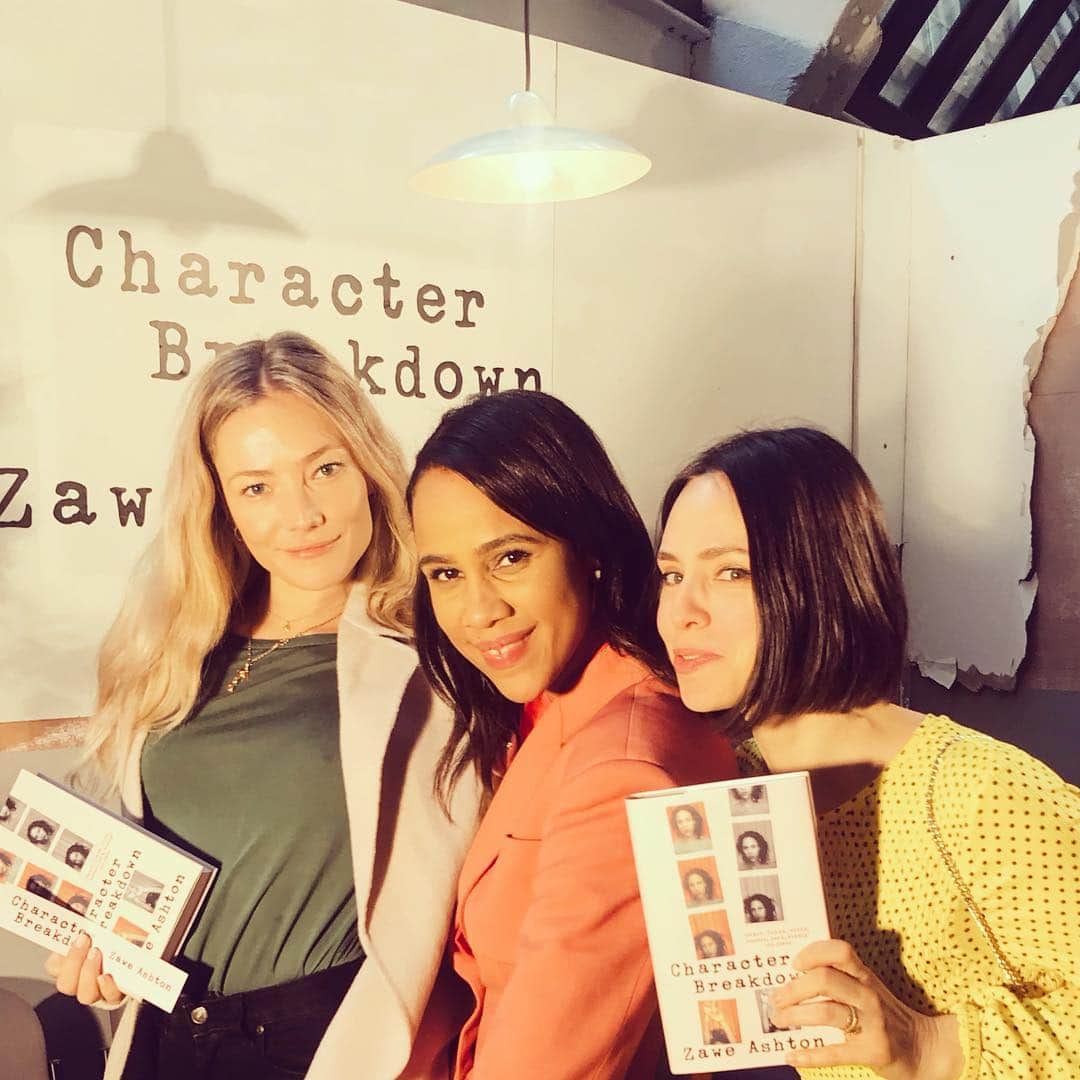 クララ・パジットさんのインスタグラム写真 - (クララ・パジットInstagram)「Our St Trinians girl is all grown up, she’s only gone and written a bloody book!!! Constant source of inspiration miss @zawe keep doing your thing 👏 ✨#characterbreakdown ✨」4月3日 23時18分 - clarapaget