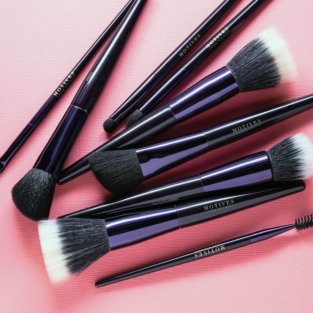 Motives Cosmeticsさんのインスタグラム写真 - (Motives CosmeticsInstagram)「When is the last time you washed your makeup brushes? Our guess is it’s been too long. Be sure to wash your brushes, especially your foundation brushes at least once a week for healthy skin and ideal product application. . . . . #motives #motivescosmetics #makeup #mua #makeuplove #makeupartist #naturalmakeup #beauty #worldmakeupartist #makeupadict #makeupobsessed #brushes #makeupbrushes」4月3日 23時20分 - motivescosmetics