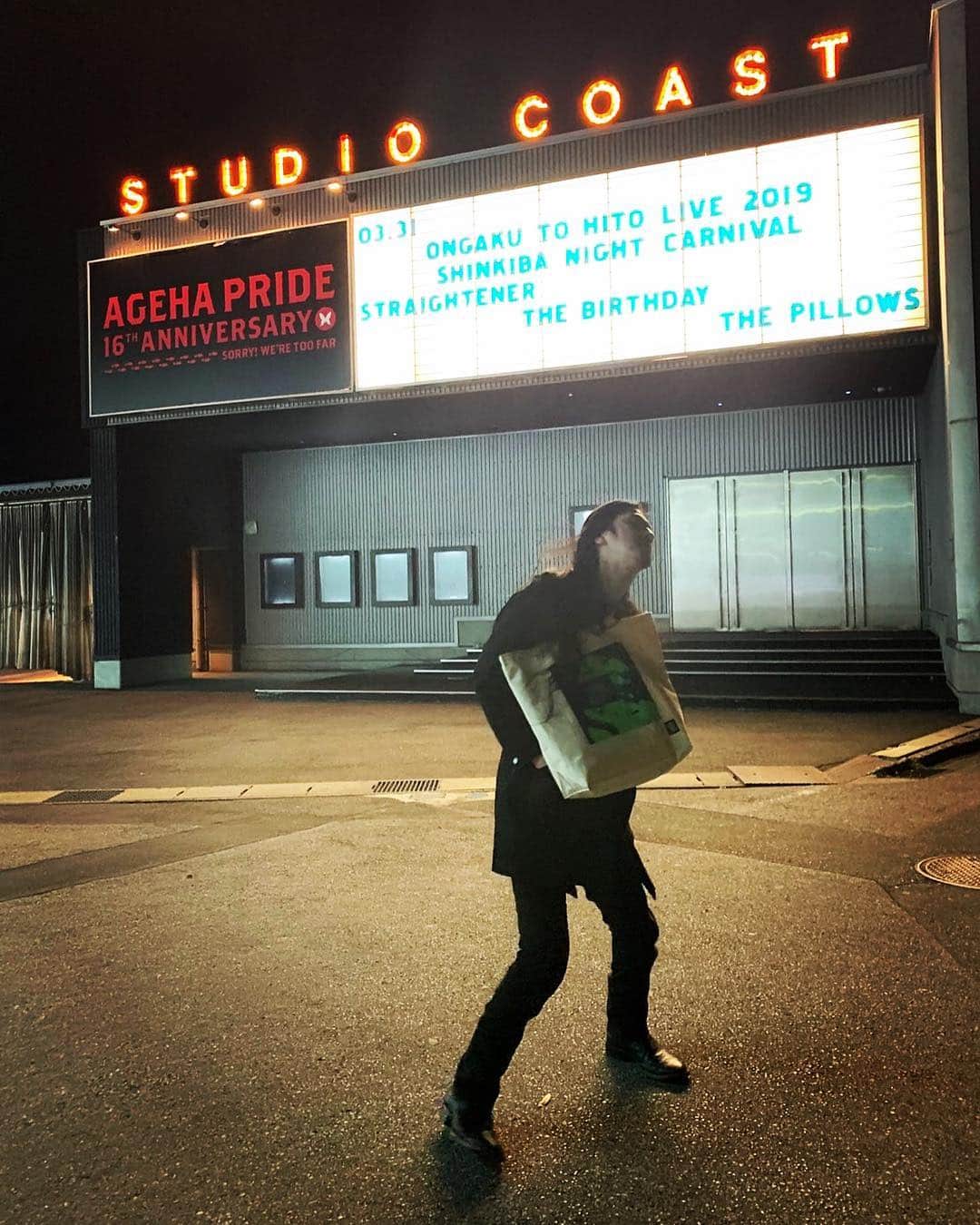 宮島三郎さんのインスタグラム写真 - (宮島三郎Instagram)「TheBirthday！ チバさんの声にしびれっぱなしでした、やっぱり最高！そして会う人みんな優しい。 終わった後もうかれて徘徊ダンスかましたで。 #TheBirthday #STUDIOCOAST」4月3日 22時05分 - saburo0804