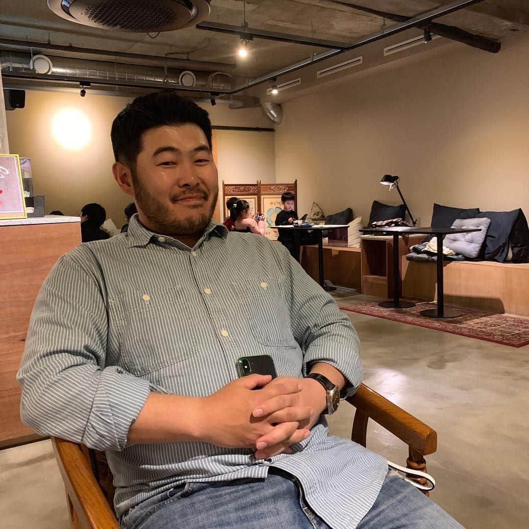 キム・ギバンのインスタグラム：「. 정말 오랜만에 모자없이 데이트. 설레지?희야~🤣🤣 @tingkerhee . #희망사항」