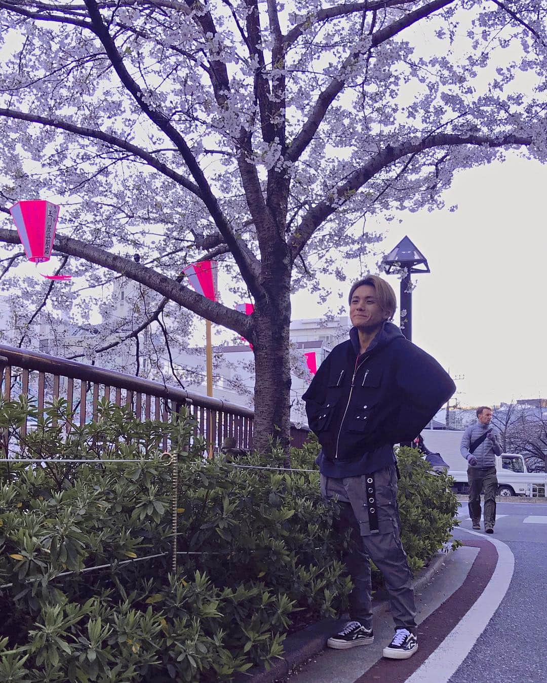 KSUKEさんのインスタグラム写真 - (KSUKEInstagram)「春感じてる、けど寒い。🍀🥶🌸 #CherryBlossom」4月3日 22時03分 - ksuke_jpn