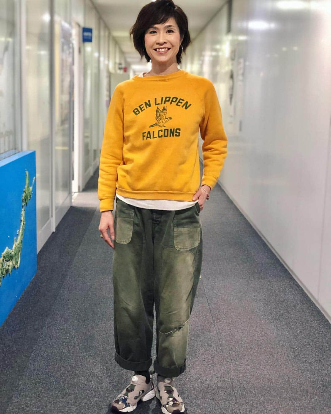 今村涼子さんのインスタグラム写真 - (今村涼子Instagram)「#私服#古着スウェット  これくしょん #毎日スウェット #古着大人女子 #大人古着#スウェット好き」4月3日 22時13分 - ryoko.imamu