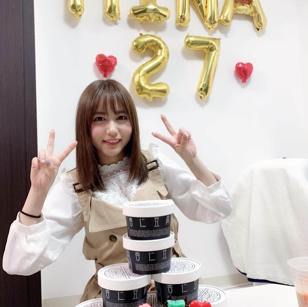 大場美奈さんのインスタグラム写真 - (大場美奈Instagram)「🍰 4月3日で27歳になりました〜！👏🏻 これからもどうぞ応援よろしくお願いします🥳 #大場美奈生誕祭2019 #みなるん」4月3日 22時11分 - obamina__43