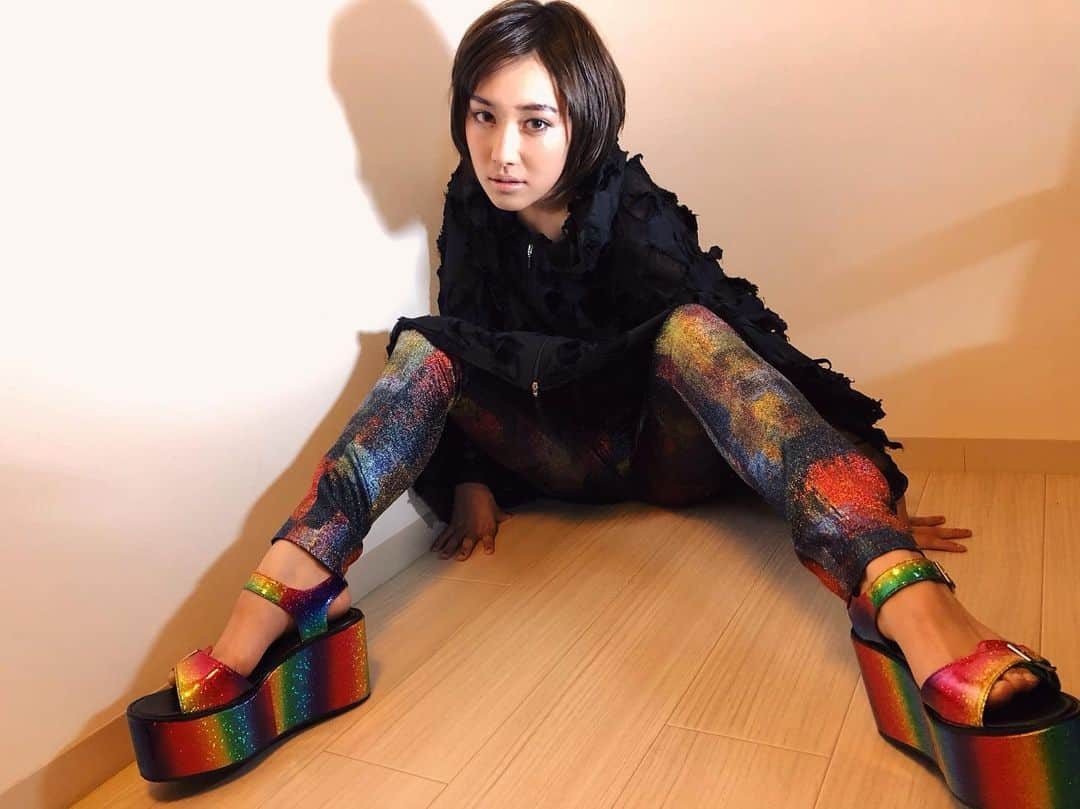 amiさんのインスタグラム写真 - (amiInstagram)「レインボー🌈🌈 #jdeez #ami #hairstyle #hair #makeup #ヘアカラー #ヘアアレンジ #メイク #ジェイディーズ」4月3日 22時17分 - amidesudoumo