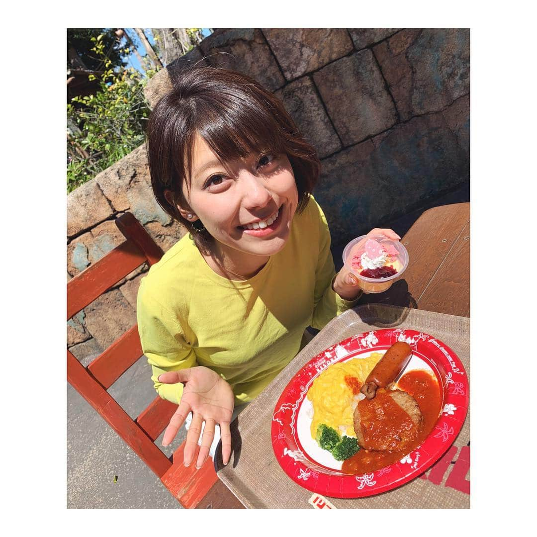 上村彩子さんのインスタグラム写真 - (上村彩子Instagram)「. . 🐣🐣🐣🐣🐣🐣🐣 . ランドのほうは、 『うさたま』！ . 去年は35周年イベントだったため、 2年ぶりに復活です💕 . . パーカーや帽子もお借りしての イースターロケでした！ ビビットの放送は、 明日の8:00〜です😊 . #東京ディズニーリゾート #ディズニーイースター #ディズニーランド#うさたま #tokyodisneyresort #disney」4月3日 22時40分 - saekokamimura