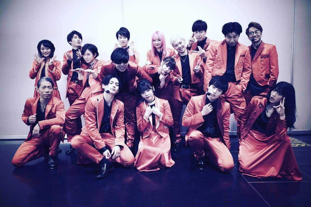 火口秀幸のインスタグラム：「#RED #吉本坂46 #やる気のない愛をThankyou #君の唇を離さない #今夜はええやん #セカンドシングル #HIDEBOH」